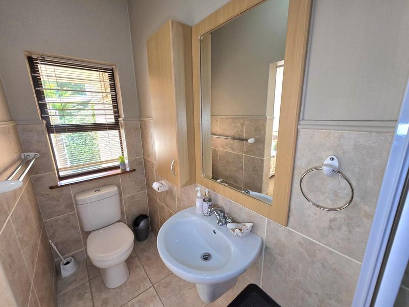 3 Bedroom Property for Sale in Glentana Western Cape
